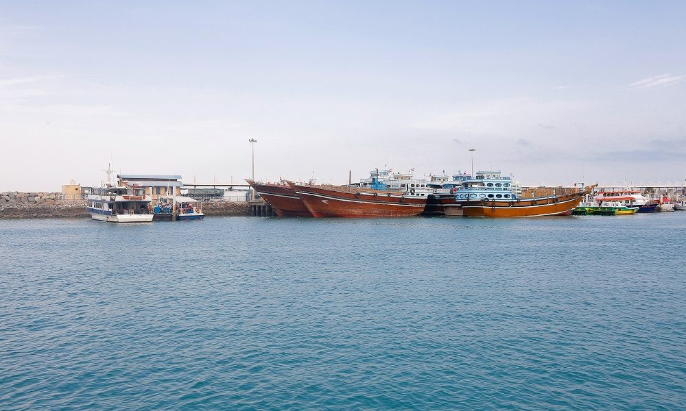 به گزارش برداشت اقتصادی، مدیریت بنادر و دریانوردی شهید باهنر و شرق استان هرمزگان با ایجاد 2 ابزار اطلاع‌رسانی آنلاین و برخط این امکان را برای مسافران و گردشگران نوروزی فراهم کرده است تا در لحظه از وضعیت بنادر و مسیرهای دریایی استان هرمزگان اطلاع پیدا کنند.