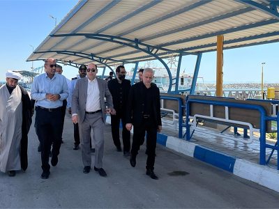 به گزارش برداشت اقتصادی، محمد اسمی به همراه هیاتی ضمن بازدید از بندر شهید حقانی با هدف رصد آخرین آمادگی این بندر برای روزهای نوروز ۱۴۰۴ در جریان وضعیت فنی و ایمنی شناورهای مسافری این بندر قرار گرفت.