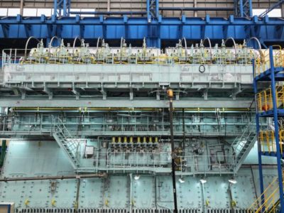 رونمایی از اولین و بزرگترین موتور کشتی با سوخت متانول