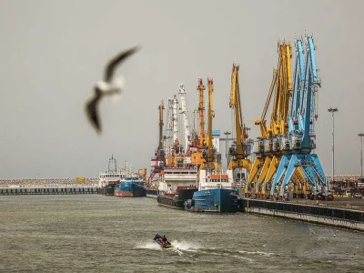 سقوط آمار عملکرد ترانزیتی و کانتینری بنادر شمالی کشور؛فرصت سوآپ غلات را از دست دادیم