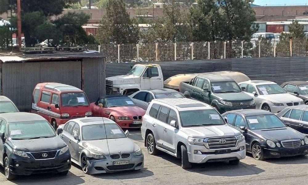 به گزارش برداشت اقتصادی به نقل از تسنیم، با ابلاغ و اعمال تعرفه 100 درصدی برای واردات خودروهای کارکرده برای سال 1404، آینده این بازار با چالش‌های جدی مواجه شده است.