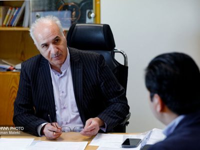 به گزارش برداشت اقتصادی: یونس صادقی| صنعت پتروشیمی کشور بر اساس برنامه هفتم توسعه مأموریت دارد با تکیه بر سیاست‌های کلان و همسو با تحقق رشد اقتصادی ۸ درصدی، ظرفیت اسمی تولید را از ۹۶.۶ میلیون تن فعلی به ۱۳۱.۵ میلیون تن در سال برساند.