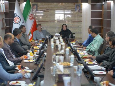 به گزارش برداشت اقتصادی: در این نشست، موضوعات مربوط به کارکنان شاغل در مشاغل سخت و زیان‌آور به‌ویژه در زمینه سوابق خدمتی پیش از اشتغال در ذوب‌آهن اصفهان و فعالیت در شرکت‌های پیمانکاری به‌صورت دقیق بررسی و ابعاد مختلف آن تشریح شد.