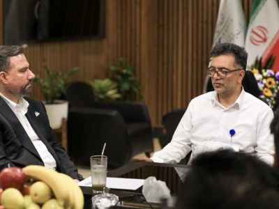 به گزارش برداشت اقتصادی: در این نشست‌ها، دو طرف بر تقویت همکاری‌های مشترک، توسعه خدمات و ارتقای سطح پشتیبانی از صنعت در منطقه ویژه اقتصادی انرژی پارس تأکید کردند.