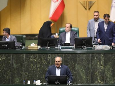 به گزارش برداشت اقتصادی به نقل از  روستانیوز بر توجه به حفظ و پایداری امنیت غذایی تاکید کرد و گفت: از آنجایی که زنجیره غذایی موتور محرکه اقتصاد هر کشور به شمار می رود، بنابراین رسیدگی به این بخش و حمایت ویژه از فعالان آن بی‌تردید اقتصاد کشور را در مسیر رشد و بالندگی قرار می‌دهد.