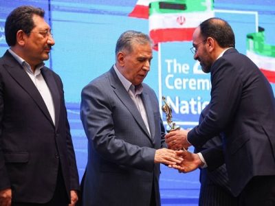 به گزارش برداشت اقتصادی به نقل از ایکوپرس- در این مراسم، تعدادی از صادرکنندگان برتر در سخنانی به چالش‌های حوزه صادرات اشاره کردند و سپس وزیر صمت، روسای کمیسیون صنایع و معادن، سازمان توسعه تجارت و اتاق بازرگانی ایران سخنرانی کردند.