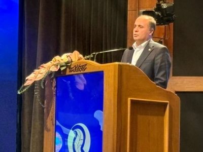 به گزارش برداشت اقتصادی به نقل از روستانیوز، وزیر جهاد کشاورزی در همایش ملی «نقش تأمین مالی پایدار در امنیت غذایی» با تأکید بر ضرورت خودکفایی در تولید محصولات اساسی گفت: امنیت غذایی قابل تعویق نیست و برای دستیابی به آن باید از ظرفیت علم، فناوری و سرمایه‌گذاری پایدار حداکثر استفاده را برد.