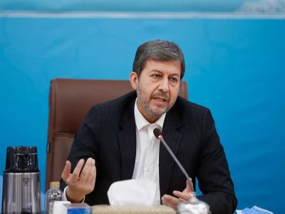 به گزارش برداشت اقتصادی: او با ظاهری آرام، اما باطنی پرشور، حقیقتاً در حال دوندگی خستگی ناپذیر است؛ به تمام نقاط سرکشی می‌کند و از جزئیات امور آگاه می‌شود.