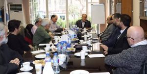 به گزارش برداشت اقتصادی، انجمن صنفی شرکت‌های حمل‌ونقل بین‌المللی ایران در یک هفته اخیر انتخابات تعیین رئیس و نواب رئیس بخش‌های تخصصی خود از جمله بخش جاده‌ای، مالیاتی و بیمه تأمین اجتماعی و گمرک، ترانزیت و بیمه را برگزار کرد.