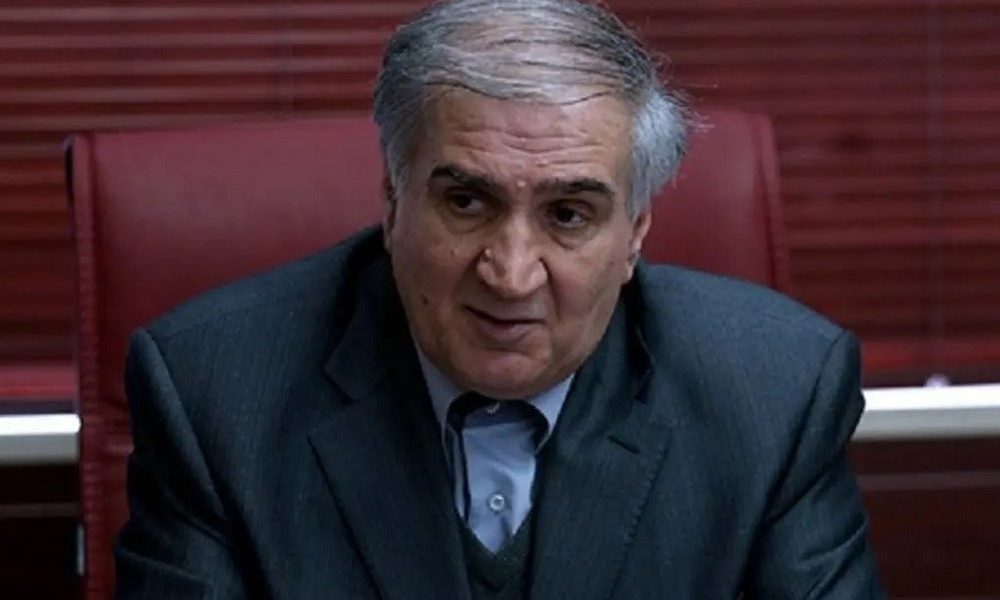 به گزارش  برداشت اقتصادی به نقل از روستانیوز، رییس اتحادیه ملی محصولات کشاورزی ایران با بیان این مطلب گفت: قانون مدونی در کشور وجود ندارد که بانک‌ها به ویژه بانک‌های تخصصی موظف به تامین نیازهای مالی فعالان حوزه کشاورزی با هدف توسعه و ترقی بخش مولد شوند به همین دلیل بانک کشاورزی به عنوان متولی این بخش از توان چندانی برای حمایت همه‌جانبه و مویرگی از چنین بخش گسترده‌ای برخوردار نیست.