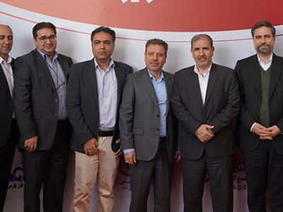 به گزارش برداشت اقتصادی به نقل از روابط عمومی شرکت عملیات غیرصنعتی پازارگاد؛در آیین افتتاحیه هفتمین نمایشگاه تخصصی فناوری اطلاعات،حراست و HSE که با حضور مدیرعامل سازمان منطقه ویژه پارس، مدیرعامل شرکت عملیات غیرصنعتی پازارگاد ، مدیران صنایع مستقر در منطقه پارس و مقامات استان بوشهر برگزار گردید، جایزه دستاورد برتر صنعت نفت، گاز و پتروشیمی به مهندس علی امامی مدیر فناوری اطلاعات شرکت عملیات غیرصنعتی پازارگاد اهدا شد.