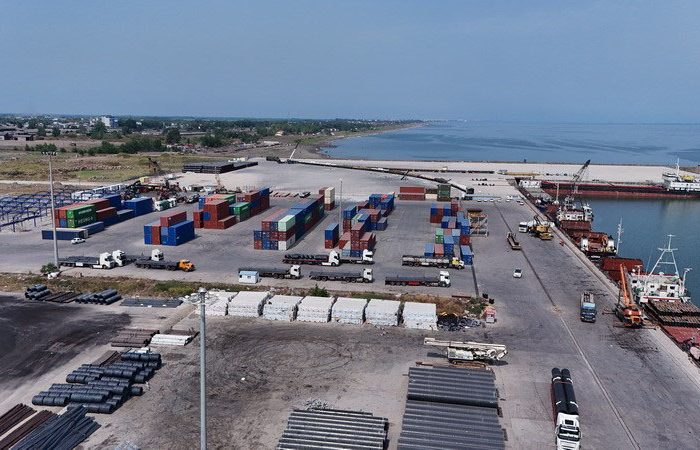 به گزارش برداشت اقتصادی به نقل از روابط عمومی و امور بین الملل سازمان منطقه آزاد انزلی، منطقه آزاد انزلی به‌ عنوان تنها منطقه آزاد شمال کشور و حلقه اتصال کریدورهای شمال ـ جنوب، دریای خزر و بازارهای اوراسیا، نقشی کلیدی در تجارت خارجی، لجستیک و تولید صادرات‌محور ایران ایفاء می‌کند.