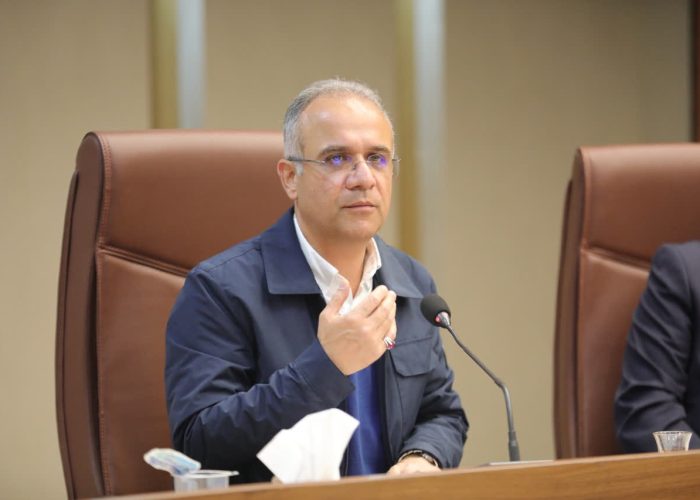 به گزارش برداشت اقتصادی به نقل از روابط‌عمومی و امور بین‌الملل سازمان منطقه آزاد انزلی، قربانی با اشاره به تغییرات اقلیمی سال‌های اخیر و نوسانات تراز آب دریای خزر اظهار داشت: با توجه به رسوب‌گذاری تدریجی در حوضچه آرامش و ضرورت حفظ عمق عملیاتی مناسب برای تردد و پهلوگیری شناورها، اجرای این پروژه در دستور کار سازمان قرار گرفت تا شرایط مطلوب ناوبری و بهره‌برداری از ظرفیت‌های بندر کاسپین تثبیت شود.